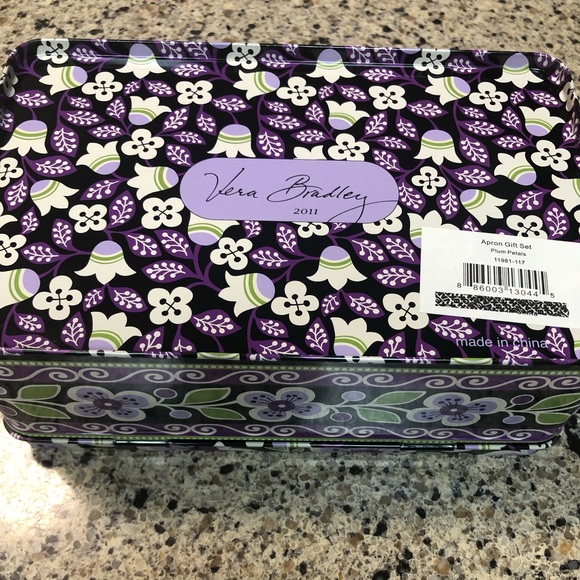 Vera Bradley Other Vera Bradley Apron Set With Matching Tin Retired